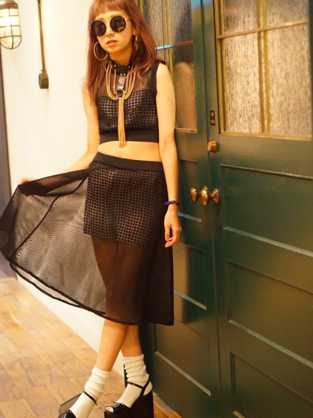 「black、シースルー、GALLERIE、CUBRUN」｜「GALLERIEのアイテム（Tシャツ/カットソー、ブラック系）」を使った、Asuka Yamasakiさん（レディース・160cm）の春コーディネートの1枚目の写真