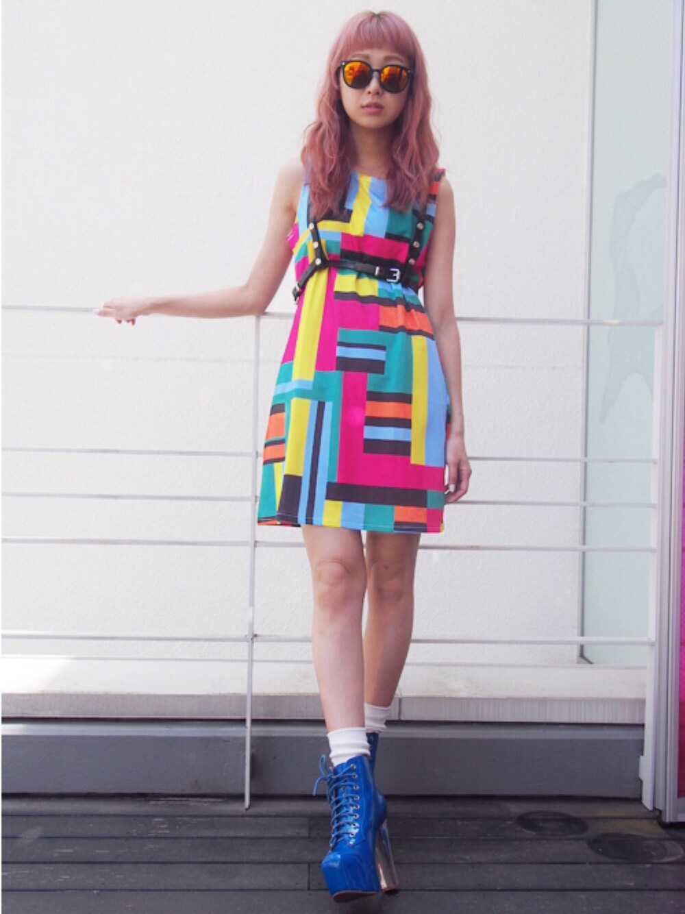 「GALLERIE、CUBRUN、派手、ハーネス、ジェフリーキャンベル(Jeffrey Campbell)、JEFFREY CAMPBELL」｜「GALLERIEのアイテム（ワンピース、その他）」を使った、Asuka Yamasakiさん（レディース・160cm）の春コーディネートの1枚目の写真