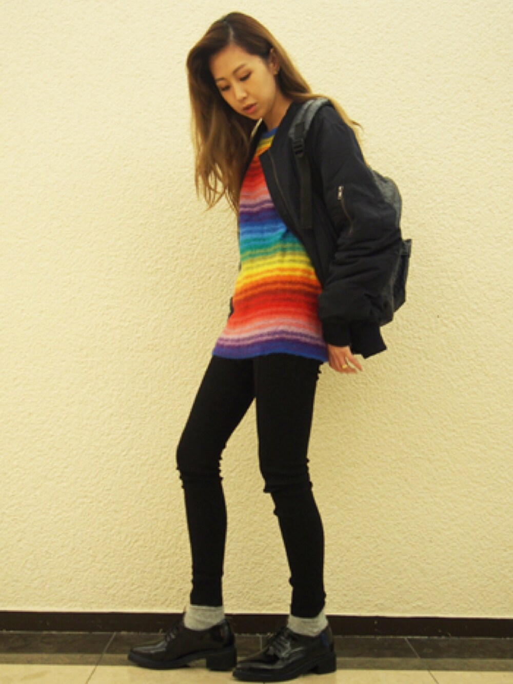 「GALLERIE、used、レインボー、black」｜「GALLERIEのアイテム（ブルゾン、ブラック系）」を使った、Asuka Yamasakiさん（レディース・160cm）の冬コーディネートの1枚目の写真
