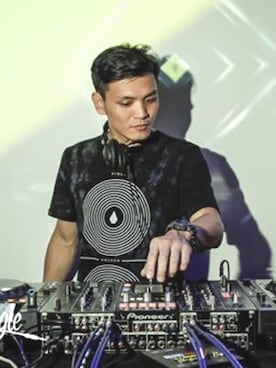 「CASIO」｜「アイテム（その他）」を使った、Jason Huangさん（メンズ・177cm）の冬コーディネート