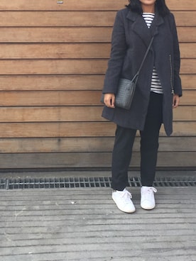 「アイテム（メッセンジャーバッグ、グレー系）」を使った、hrl_anさん（レディース・158cm）の春コーディネート