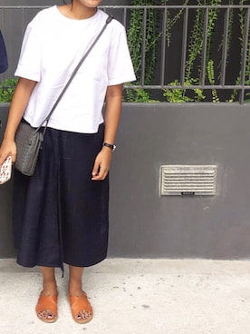 「アイテム（メッセンジャーバッグ、グレー系）」を使った、hrl_anさん（レディース・158cm）の春コーディネート