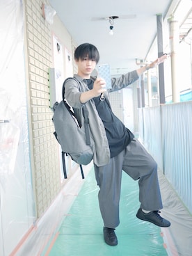 「クロップドパンツ」｜「アイテム（PC・スマホグッズ/家電）」を使った、たろーさんさん（メンズ・169cm）の夏コーディネート