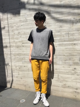 「JOHN LAWRENCE SULLIVAN（ジョンローレンスサリバン）のアイテム（スウェット）」を使った、内原達也さん（メンズ・180cm）の春コーディネート