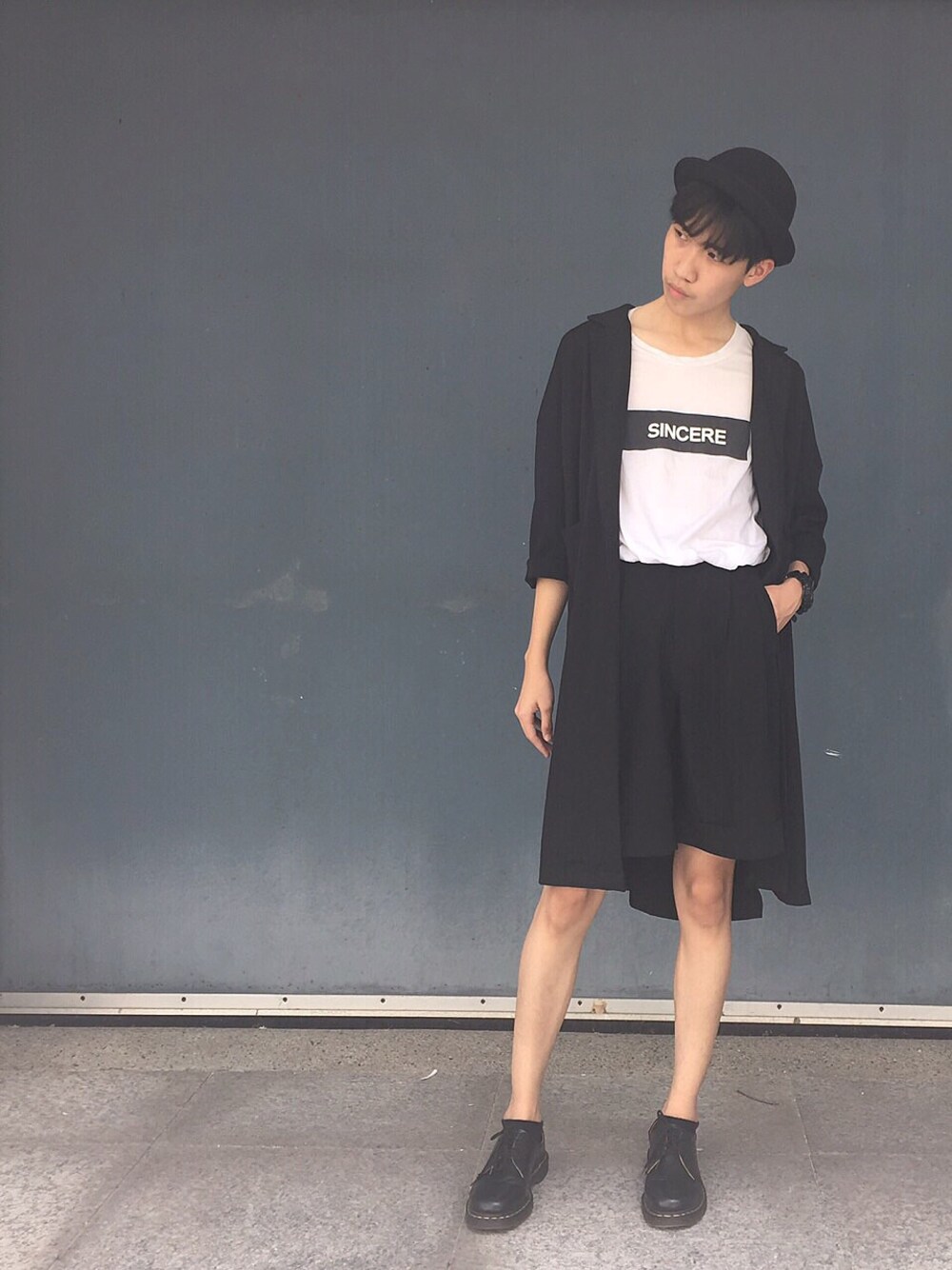 「wearsg、WEARISTASG、ootd」｜「STYLENANDAのアイテム（タンクトップ、ホワイト系）」を使った、Ah Kooさん（メンズ・178cm）の冬コーディネートの1枚目の写真