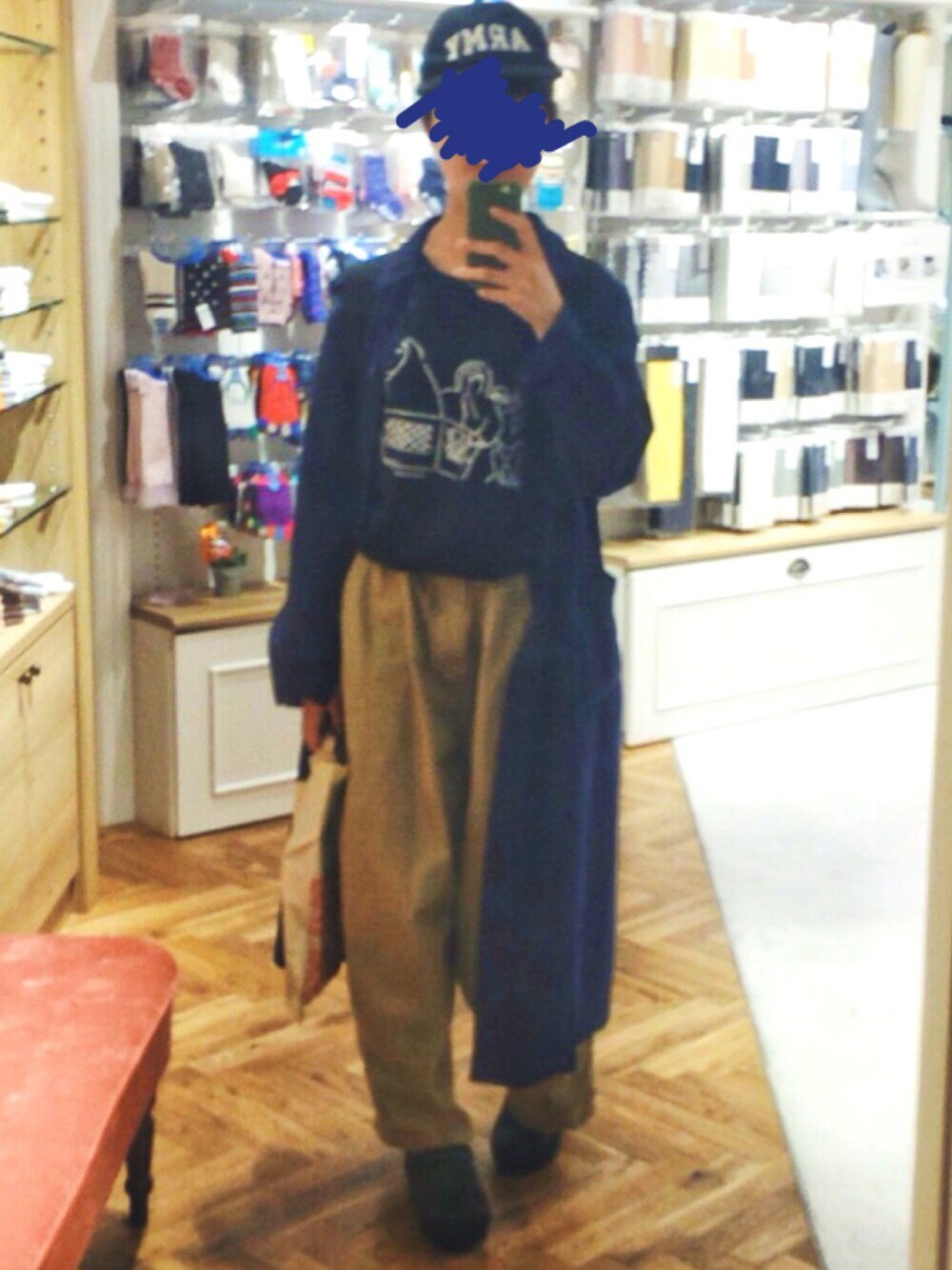 「army、ベースボールキャップ、長場雄、yunagaba、ワイドパンツ、チノパン、チープカシオ、dansko、MHL. × BRIEFING、BEAMS BOY」｜「BEAMS BOYの●NEEDLES WOMEN / HD Pants（その他パンツ、ベージュ系）」を使った、arkさん（レディース・165cm）の春コーディネートの1枚目の写真
