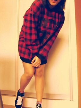 「wearsg」｜「アイテム（スウェット）」を使った、Suria Little Kay Ceeさん（レディース・147cm）の冬コーディネート