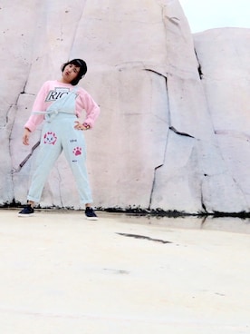 「JOYRICH」｜「アイテム（アナログ腕時計）」を使った、Suria Little Kay Ceeさん（レディース・147cm）の秋コーディネート
