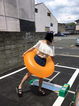 「アイテム（ビーチサンダル）」を使った、ぼーさん（レディース・161cm）の秋コーディネート
