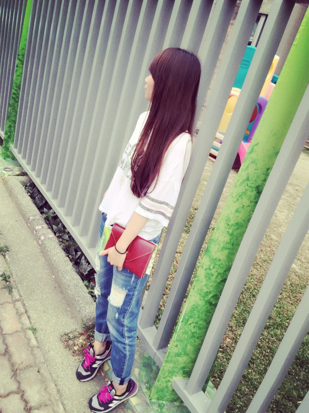 「lovfee、PAZZO、Japan、New Balance」｜「PAZZOのアイテム（デニムパンツ、ブルー系）」を使った、こうさん（レディース・159cm）の春コーディネートの1枚目の写真