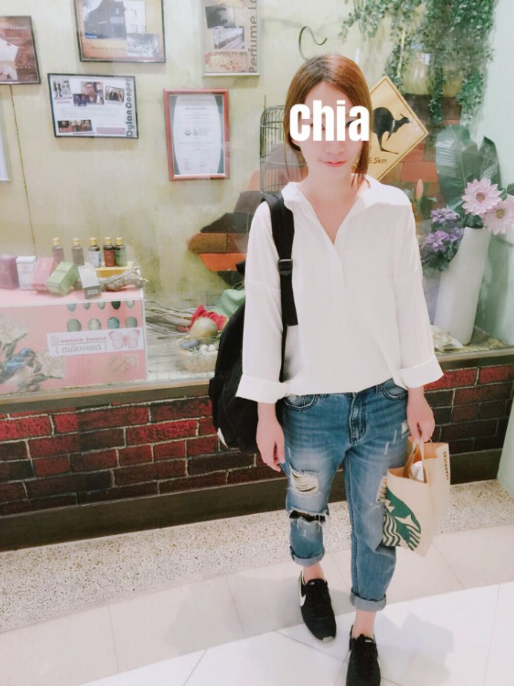 「outfit、ootd、summer、black and white、sneakers、streetstyle、stripe、秋のコーデ」｜「PAZZOのアイテム（パンツ、ブルー系）」を使った、こうさん（レディース・159cm）の秋コーディネートの1枚目の写真