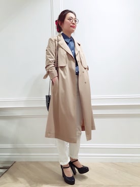 「ダンガリーシャツ」｜「アイテム（トレンチコート）」を使った、かおりさん（レディース・157cm）の春コーディネート