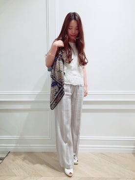 「アイテム（バンダナ/スカーフ）」を使った、かおりさん（レディース・157cm）の春コーディネート