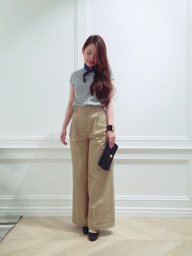 「アイテム（クラッチバッグ）」を使った、かおりさん（レディース・157cm）の夏コーディネート