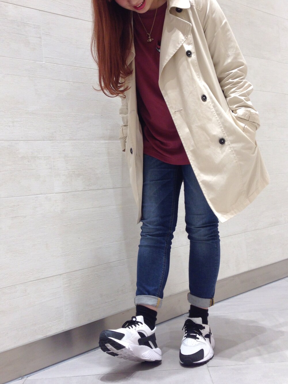 「NIKE、air huarache、stussy、stussy women」｜「NIKEのアイテム（スニーカー、ホワイト系）」を使った、SARIさん（レディース・160cm）の秋コーディネートの1枚目の写真