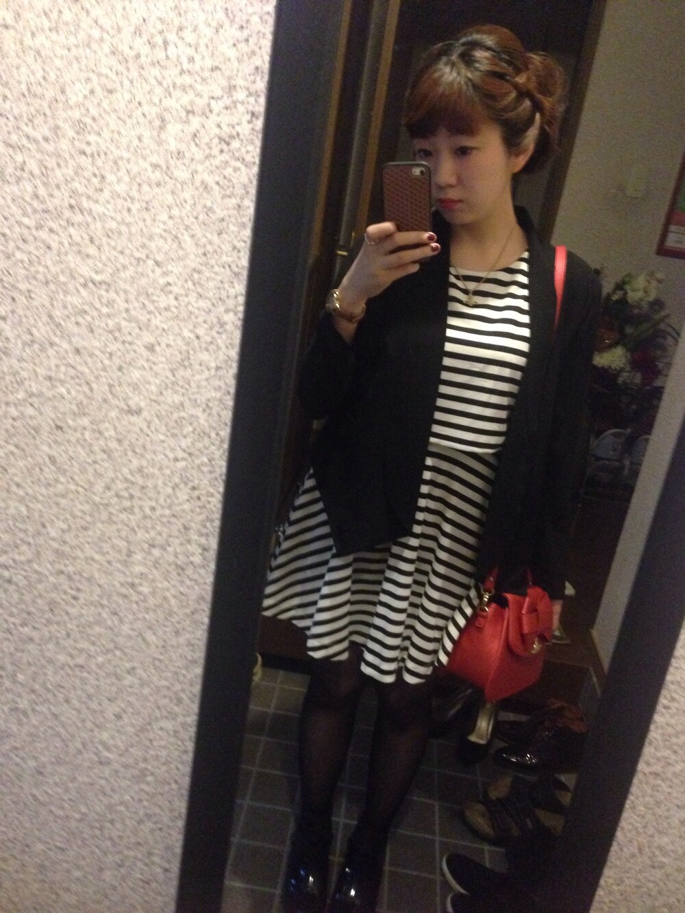 「Vivienne Westwood、partystyle、ボーダー」｜「Vivienne Westwood red labelのアイテム（ショルダーバッグ、オレンジ系）」を使った、SARIさん（レディース・160cm）の春コーディネートの1枚目の写真