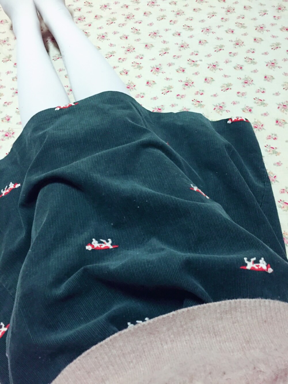 「Lala（古着）のアイテム（スカート、グリーン系）」を使った、ゆしゅりがぁさん（レディース・167cm）の春コーディネートの1枚目の写真