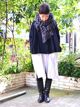 「R&D.M.Co OLDMAN’S TAILOR（オールドマンズテイラー）のアイテム（マフラー、ブラウン系）」を使った、megumiさん（レディース・163cm）の冬コーディネート