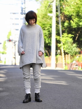 「TOUJOURS（トゥジュー）のアイテム（ニット/セーター、グレー系）」を使った、megumiさん（レディース・163cm）の冬コーディネート