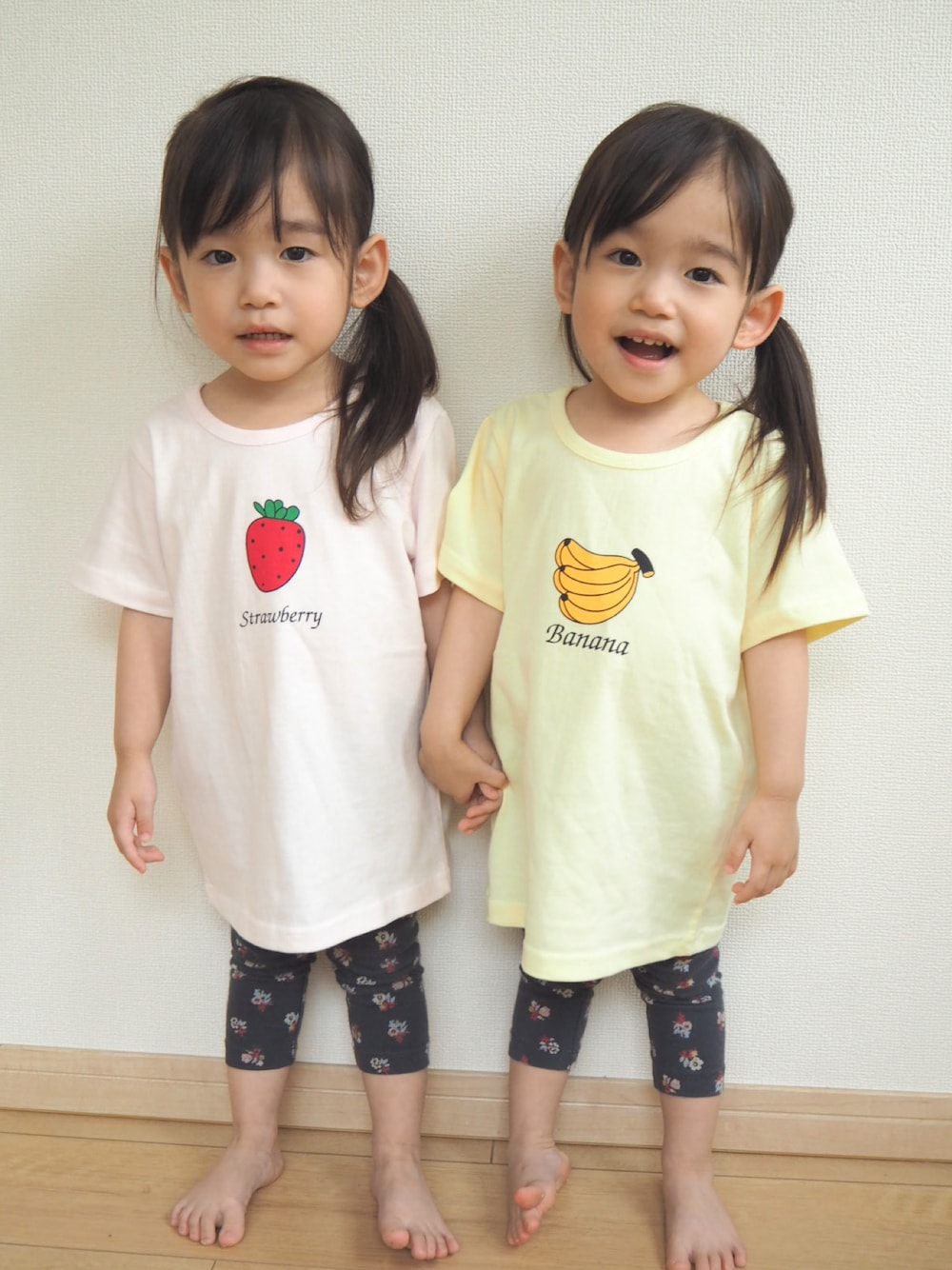 「韓国子供服のアイテム（Tシャツ/カットソー、イエロー系）」を使った、ゆーこさん（キッズ・80cm）の夏コーディネートの1枚目の写真