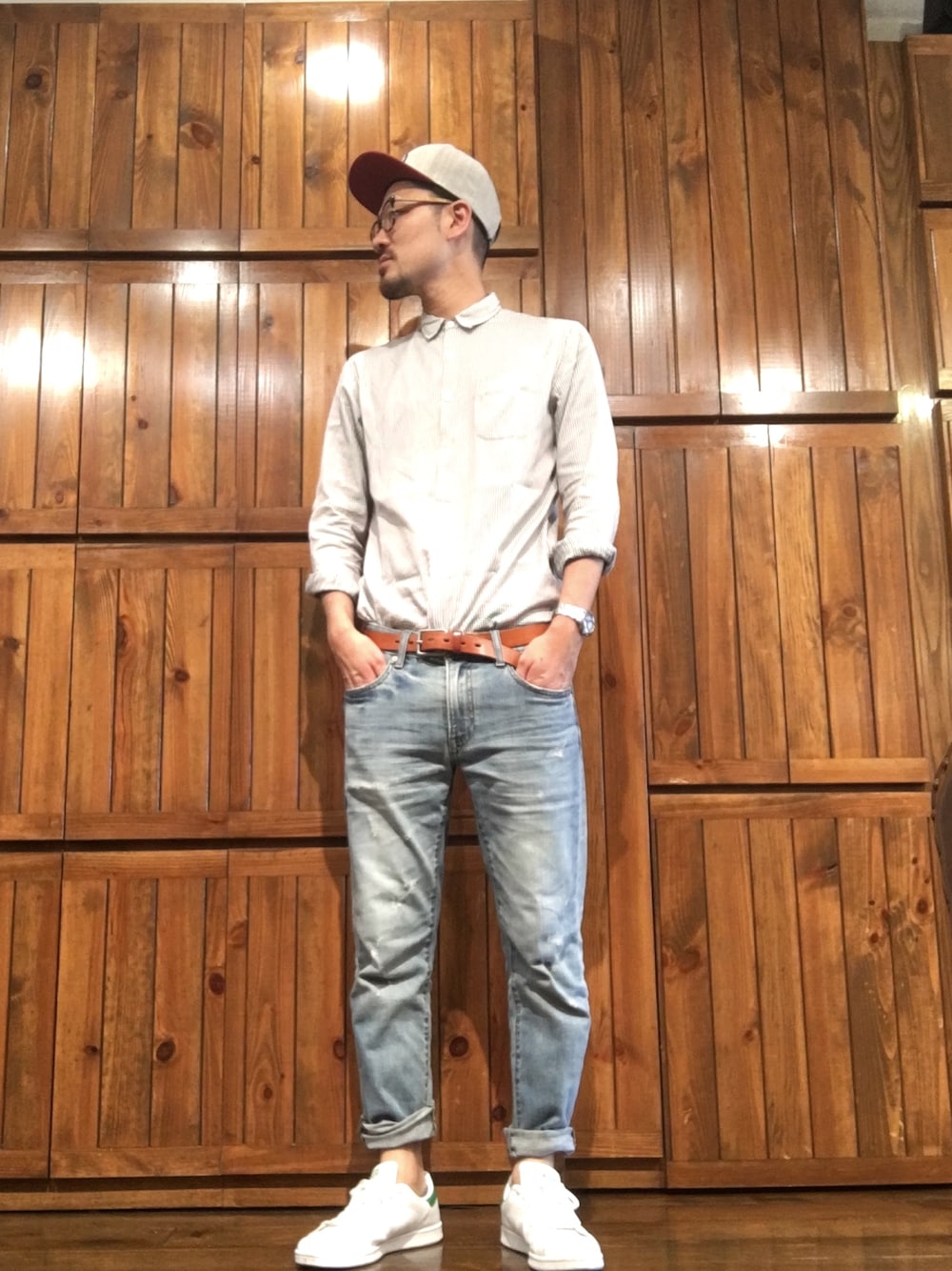 「カジュアル、キャップ、雨の日コーデ」｜「UNIQLOのアイテム（デニムパンツ、ブルー系）」を使った、kimi さん（メンズ・179cm）の夏コーディネートの1枚目の写真