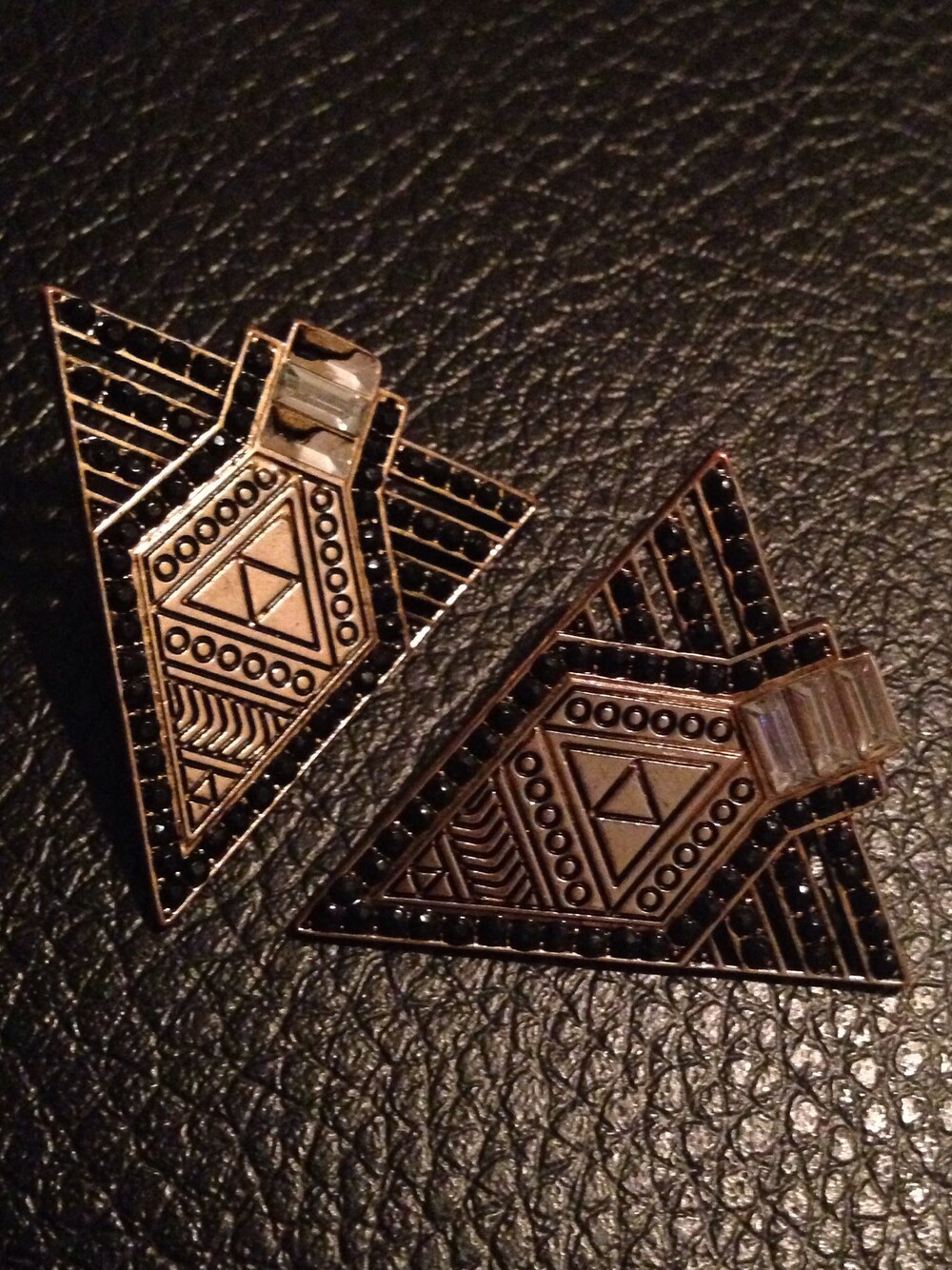 「ピアス、さんかく」｜「no brandのアイテム（ピアス（両耳用）、ブラック系）」を使った、yokotanさん（レディース・150cm）の夏コーディネートの1枚目の写真