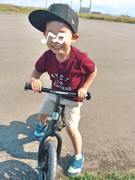 「ONSPOTZ（オンスポッツ）のNEWERA×MARK GONZALES KIDS 9FIFTY SNAPBACK CAP BLACK（キャップ、ブラック系）」を使った、やまさん（レディース・152cm）の夏コーディネート