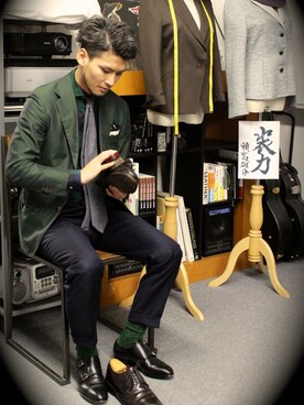 「UNIVERSAL LANGUAGE（ユニバーサルランゲージ）のアイテム（スラックス）」を使った、Yusuke Yoritomiさん（メンズ・169cm）の秋コーディネート
