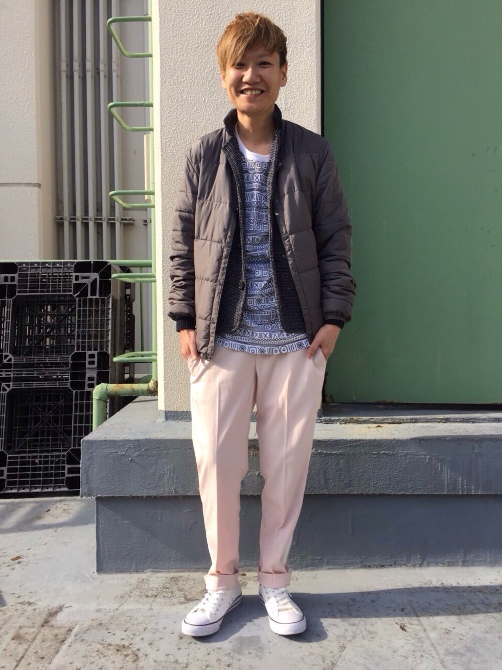 「FastStyling、ファストファッション、ootd、hermer、インナーダウン、スラックス、ペールトーン、柄、グレー×ピンク、ニットジャケット」｜「GUのアイテム（その他アウター、グレー系）」を使った、Fast Stylingさん（キッズ・161cm）の冬コーディネートの1枚目の写真