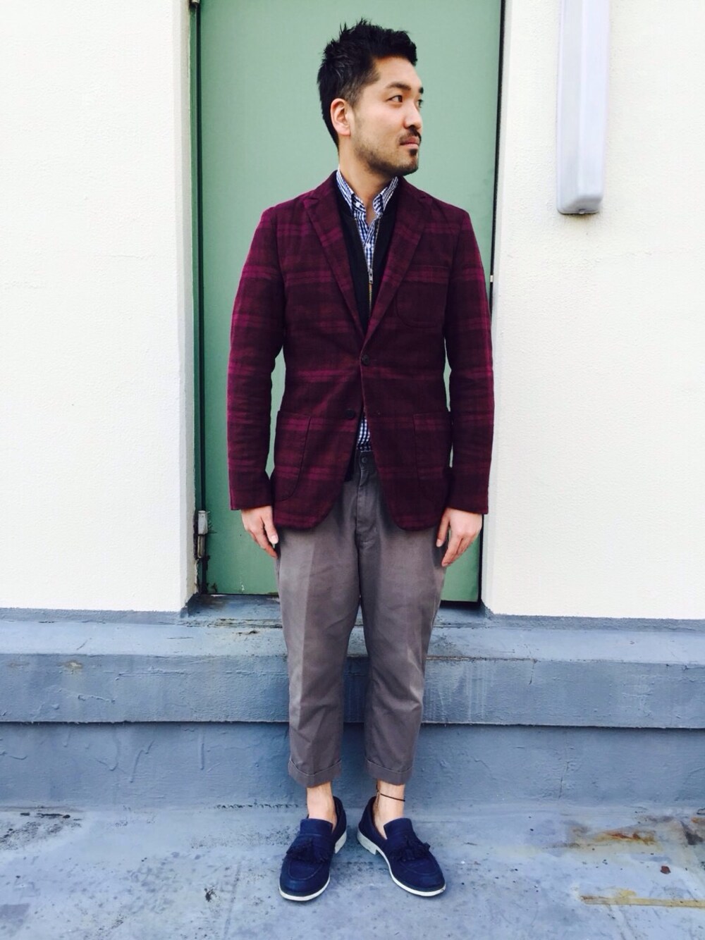 「ファストファッション、FastStyling、ootd、hermer、ジャケット、チェックシャツ、ギンガムチェック、半端丈パンツ、スリッポン、レイヤードスタイル」｜「J.Sabatinoのアイテム（テーラードジャケット、レッド系）」を使った、Fast Stylingさん（メンズ・178cm）の冬コーディネートの1枚目の写真