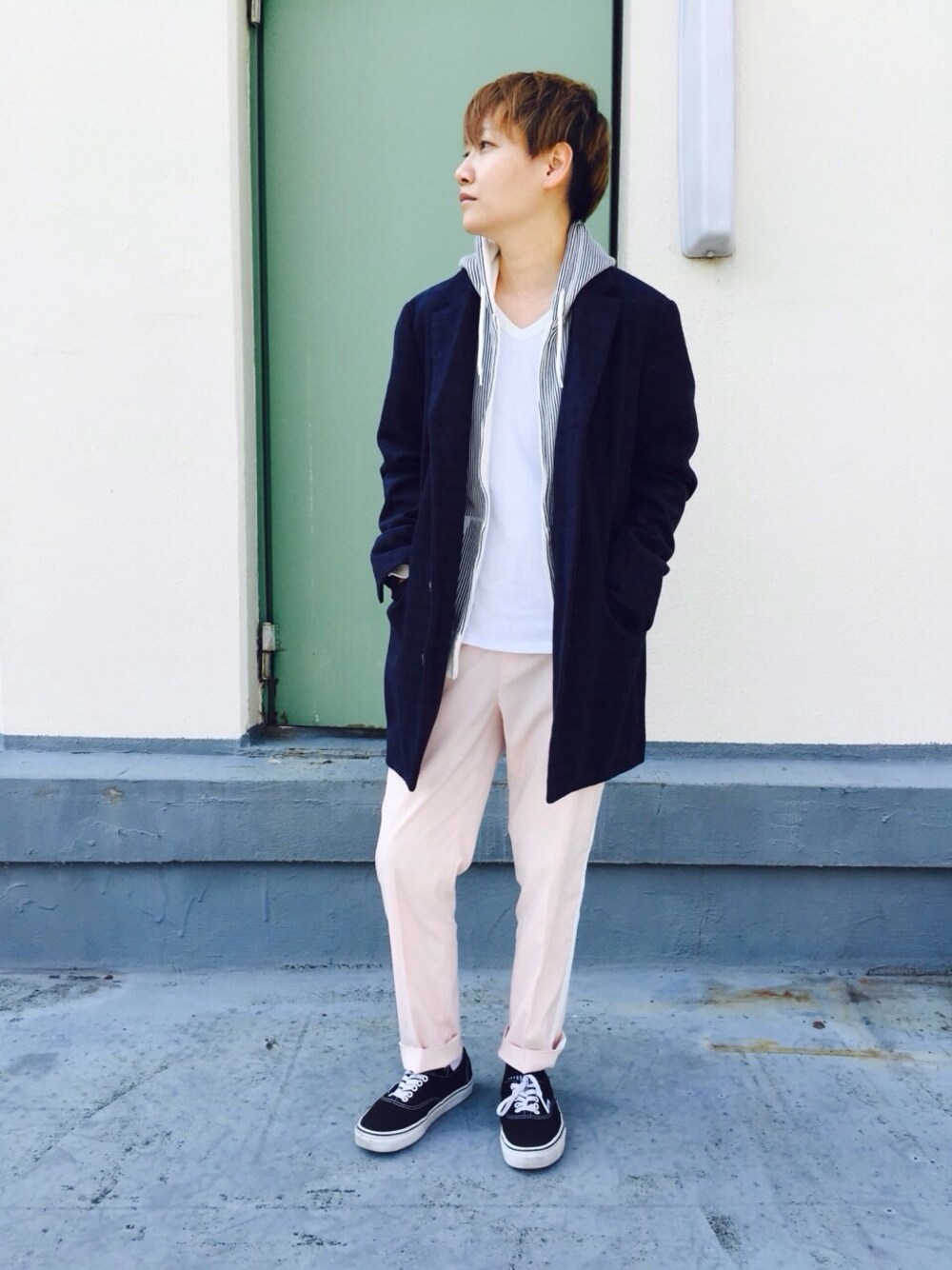 「ファストファッション、FastStyling、ootd、hermer、チェスターコート、春、ピンク、ソックス、ロールアップ、パーカー」｜「GUのアイテム（チェスターコート、パープル系）」を使った、Fast Stylingさん（キッズ・161cm）の春コーディネートの1枚目の写真
