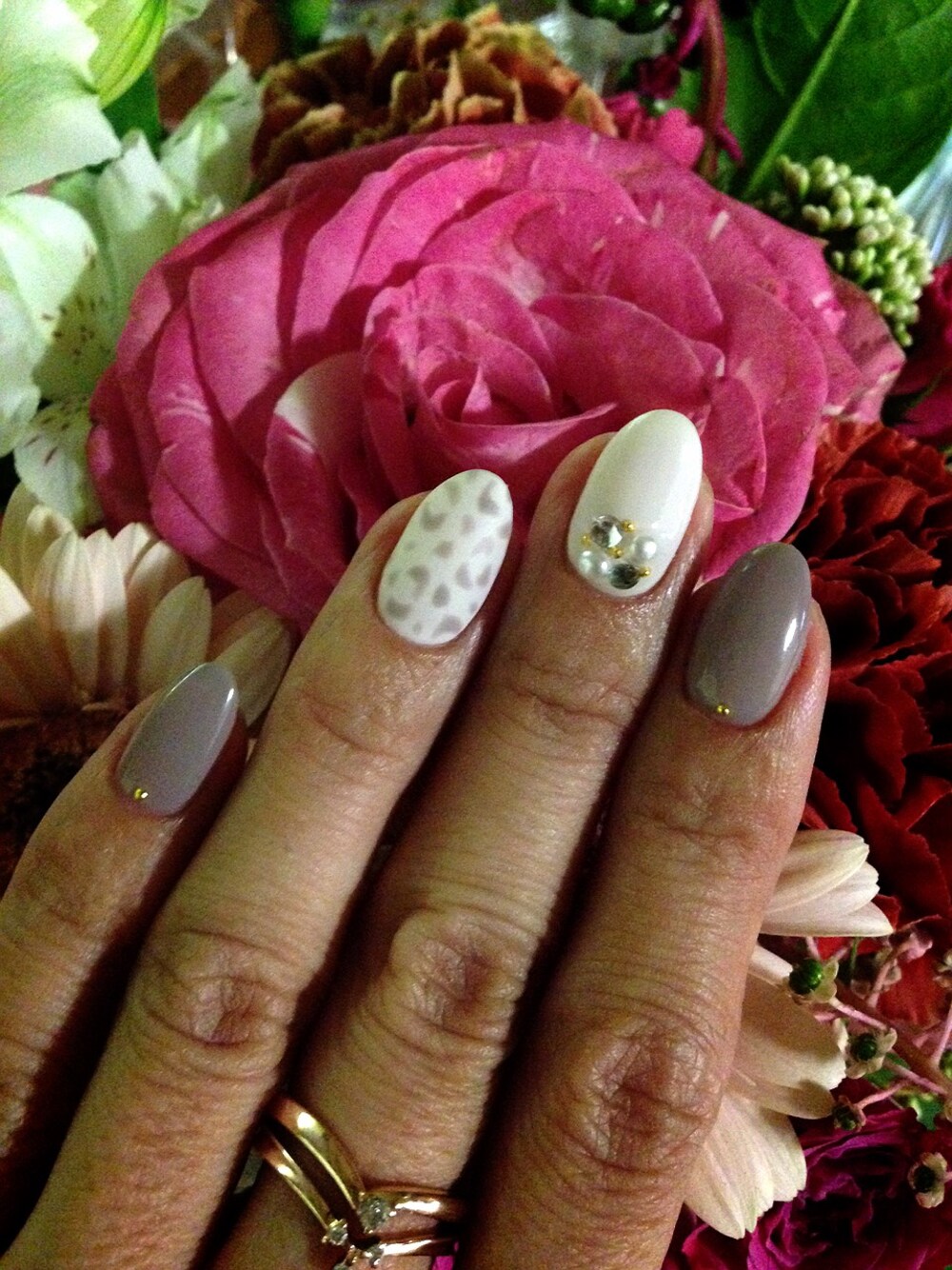 「ネイル」｜「NAILSのネイル🎵（その他、ゴールド系）」を使った、isopppyさん（レディース・158cm）の秋コーディネートの1枚目の写真