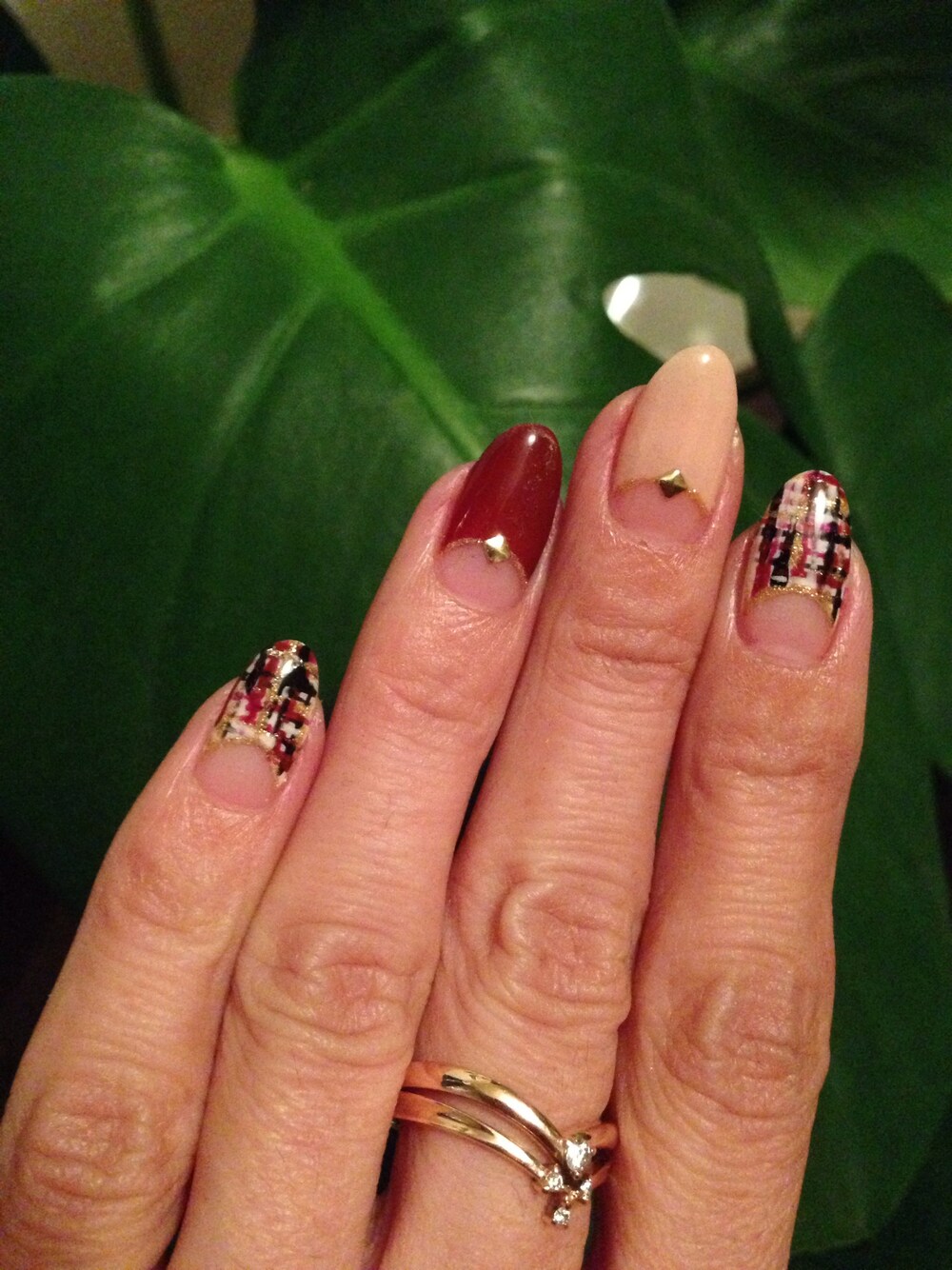 「ツイード、ネイル」｜「NAILSのアイテム（その他、その他）」を使った、isopppyさん（レディース・158cm）の秋コーディネートの1枚目の写真