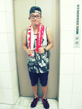 Dinos Linさんのコーディネート