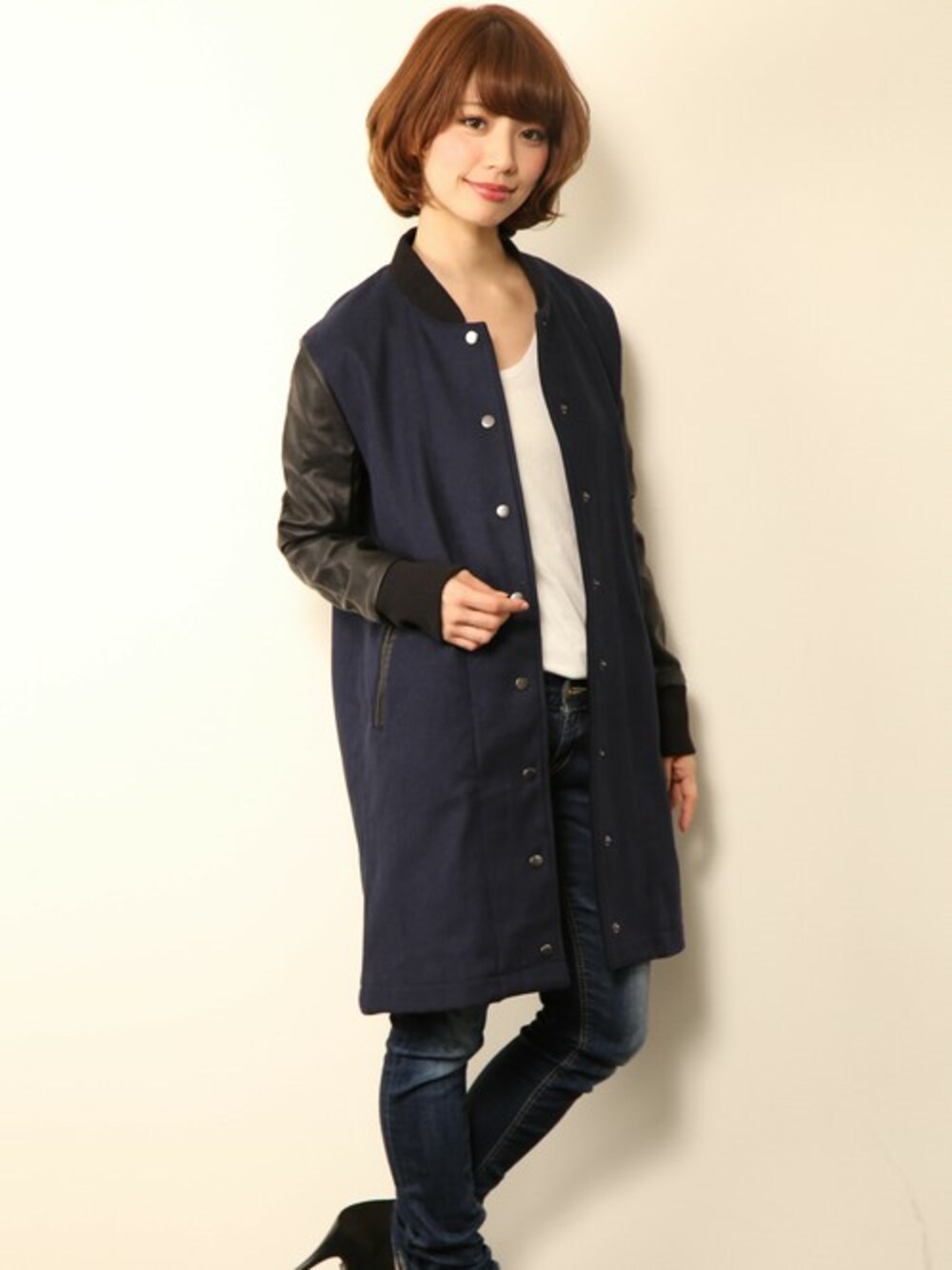 「スタジャン、ネイビー、ロングスタジャン、ジャンパー、細身」｜「PLAIN CLOTHINGの【PLAIN CLOTHING】ロングスタジアムジャンパー（スタジャン、ブルー系）」を使った、chikaさん（レディース・158cm）の秋コーディネートの1枚目の写真