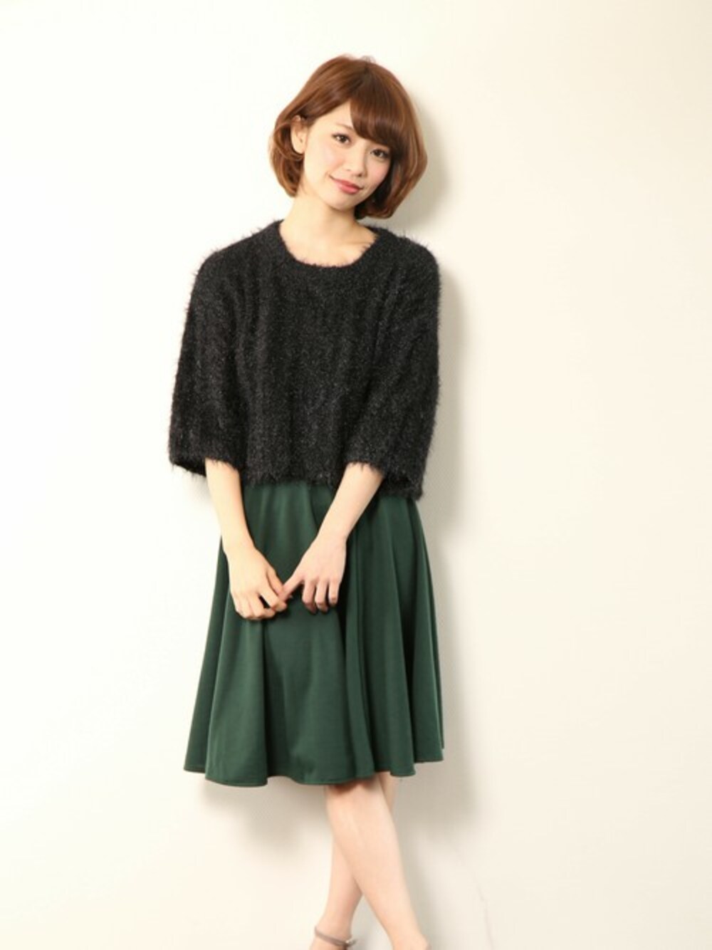 「ニット、フレアスカート、プルオーバー、トップス、モヘアニット」｜「PLAIN CLOTHINGの【PLAIN CLOTHING】モヘア風プルオーバー（ニット/セーター、ブラック系）」を使った、chikaさん（レディース・158cm）の秋コーディネートの1枚目の写真
