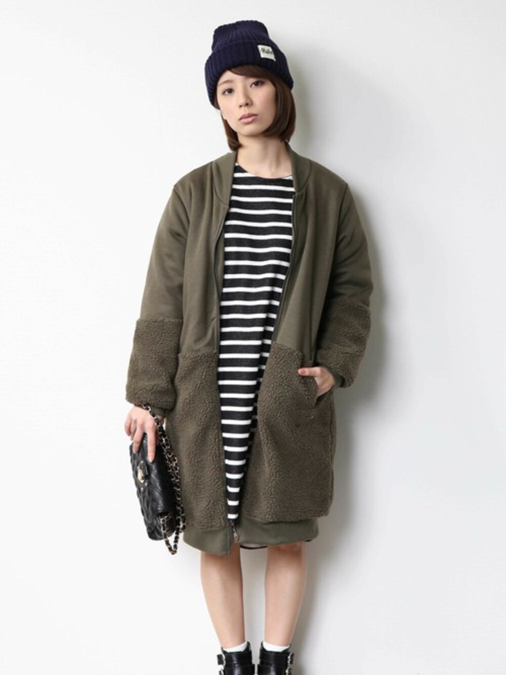 「スウェットワンピース、ボア、ボアジャケット、ボーダーワンピース、スウェットジャケット、ボアスウェット」｜「PLAIN CLOTHINGの【PLAIN CLOTHING】ボアスウェットジャケット（ブルゾン、グリーン系）」を使った、chikaさん（レディース・158cm）の秋コーディネートの1枚目の写真