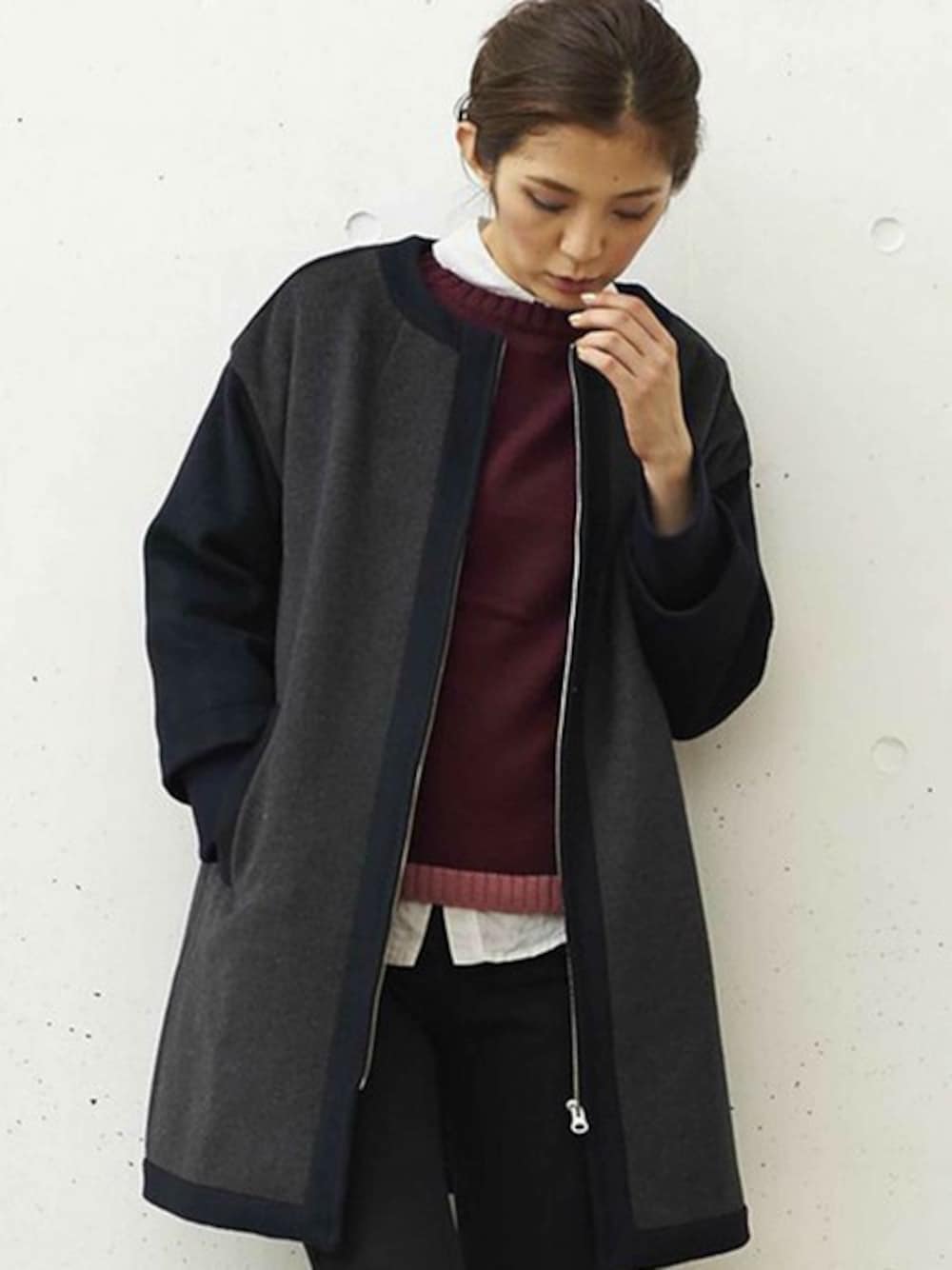 「コート、ニット、アウター、カジュアル、ノーカラーコート、コートスタイル」｜「PLAIN CLOTHINGの【PLAIN CLOTHING】ノーカラーコート（ノーカラージャケット、グレー系）」を使った、chikaさん（レディース・172cm）の冬コーディネートの1枚目の写真