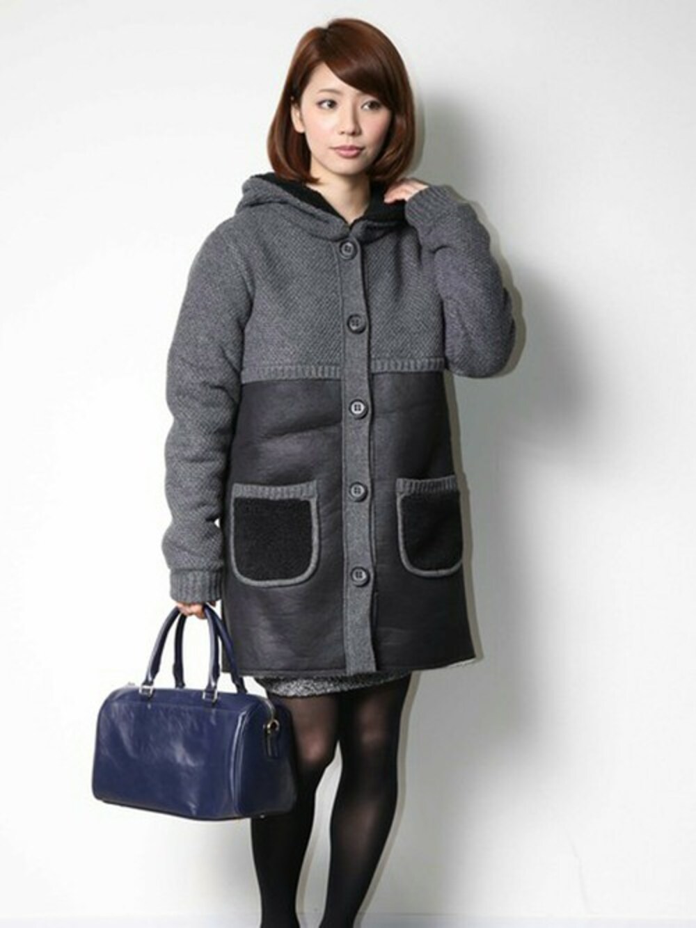 「コート、アウター、レザー、ニットコート」｜「PLAIN CLOTHINGの【PLAIN CLOTHING】ニット&レザーコート（ダウンジャケット/コート、グレー系）」を使った、chikaさん（レディース・158cm）の冬コーディネートの1枚目の写真