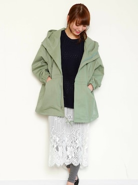 「ノースリーブニット」｜「アイテム（ミリタリージャケット）」を使った、chikaさん（レディース・164cm）の冬コーディネート