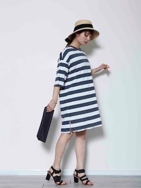 「アイテム（バングル/リストバンド）」を使った、chikaさん（レディース・164cm）の夏コーディネート