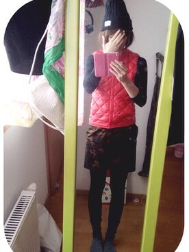 「アイテム（ベスト、レッド系）」を使った、あーやんさん（レディース・164cm）の冬コーディネート