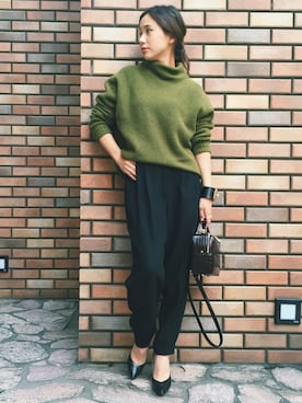 「MARC JACOBS（マークジェイコブス）のアイテム（シューズ）」を使った、伊地知朋子さん（レディース・153cm）の秋コーディネート