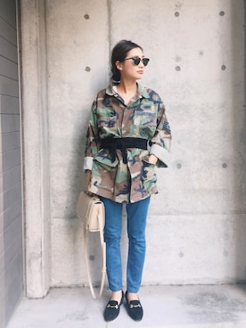 「VINTAGE（ヴィンテージ）のアイテム（モカシン/デッキシューズ）」を使った、伊地知朋子さん（レディース・153cm）の秋コーディネート