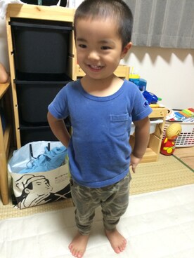 「Champion（チャンピオン）のアイテム（Tシャツ/カットソー、ブルー系）」を使った、kotananaさん（キッズ・90cm）の秋コーディネート