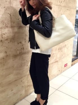 「Samantha Thavasa Deluxe（サマンサタバサ デラックス）のソフトレザートート（トートバッグ、ホワイト系）」を使った、7a.sさん（レディース・166cm）の秋コーディネート