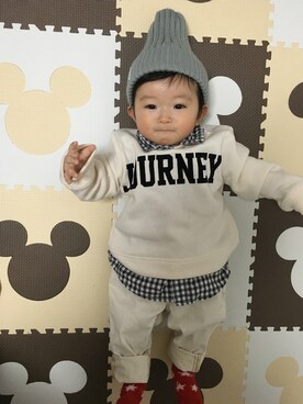 「petit main（プティマイン）のロゴデザイン裏起毛トレーナー（スウェット）」を使った、keishin&otokaさん（キッズ・70cm）の冬コーディネート