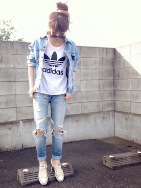 「MOUSSY（マウジー）のMV Salem Tapered（デニムパンツ）」を使った、misaさん（レディース・165cm）の春コーディネート