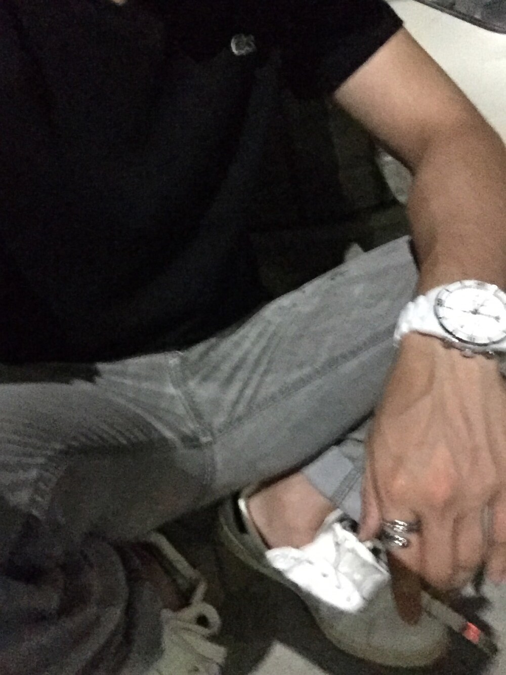 「LACOSTEのベーシック Ｖネック Tシャツ （半袖）（Tシャツ/カットソー、ブラック系）」を使った、ゆうすけさん（メンズ・165cm）の秋コーディネートの1枚目の写真