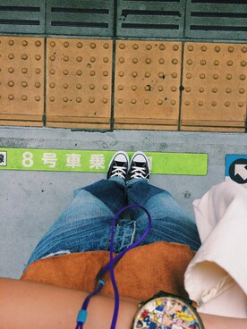「MOUSSY（マウジー）のアイテム（パンツ、ブルー系）」を使った、Sさん（レディース・167cm）の秋コーディネート